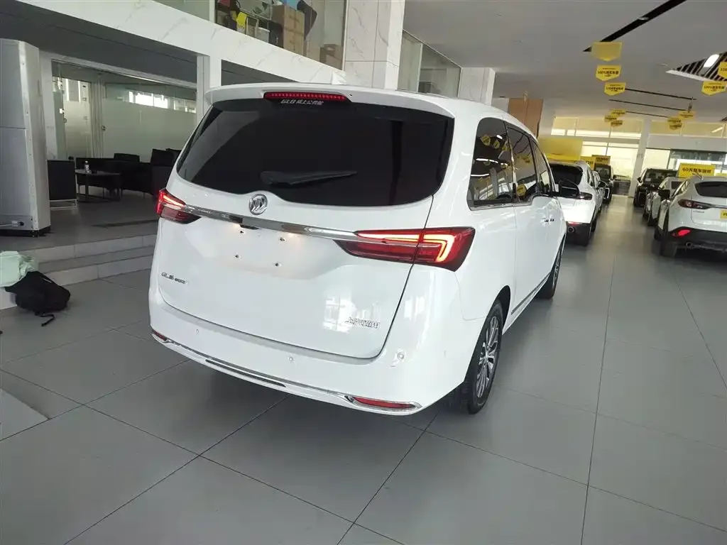Buick GL8 2021 из CN, фото 8