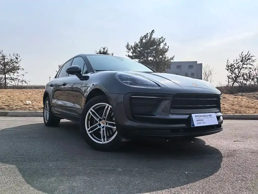 Porsche Macan — фото 1