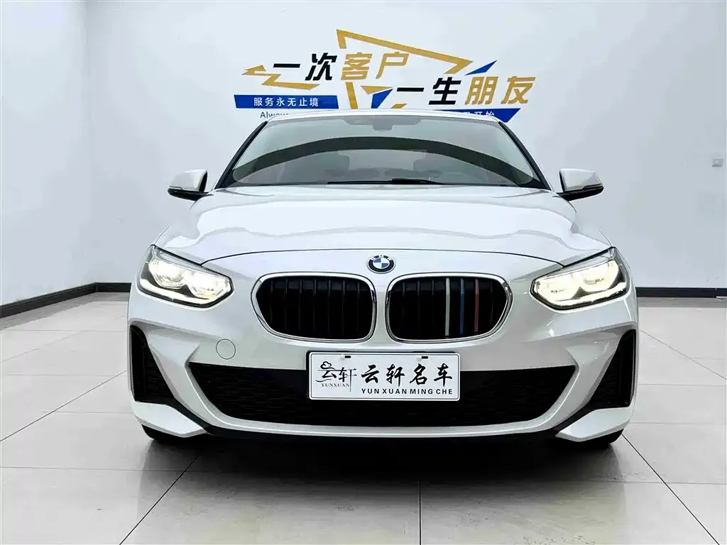 BMW 1 Series 2021 из CN, фото 2