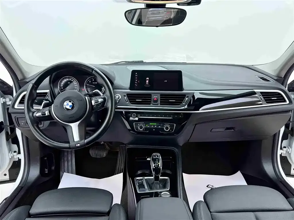 BMW 1 Series 2021 из CN, фото 8