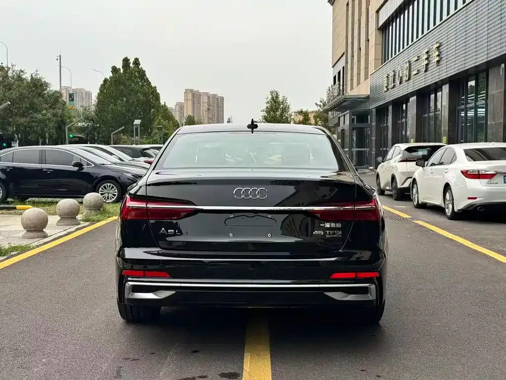 Audi A6L 2025 из CN, фото 5