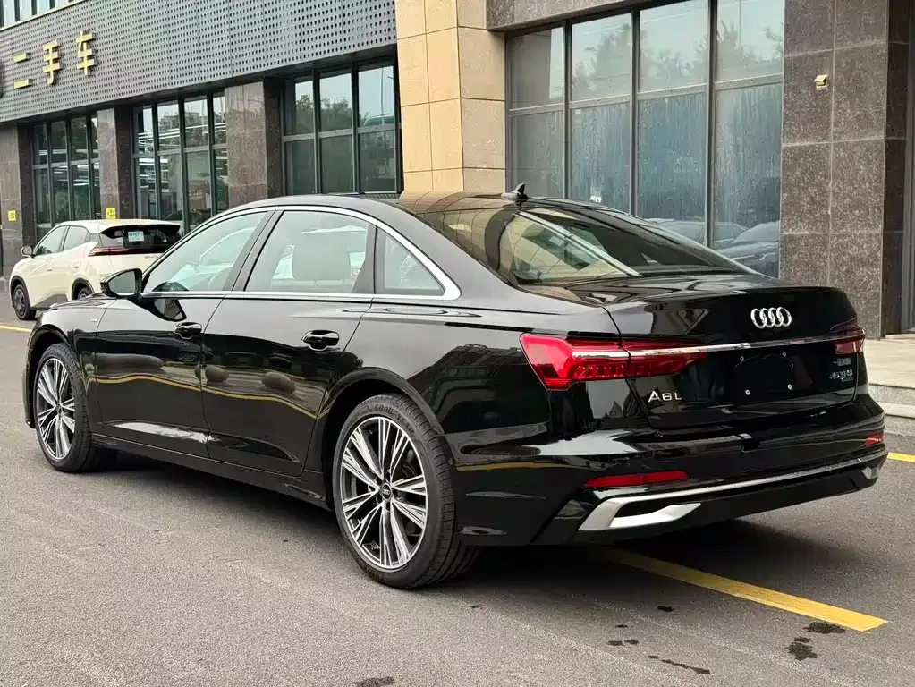 Audi A6L 2025 из CN, фото 6
