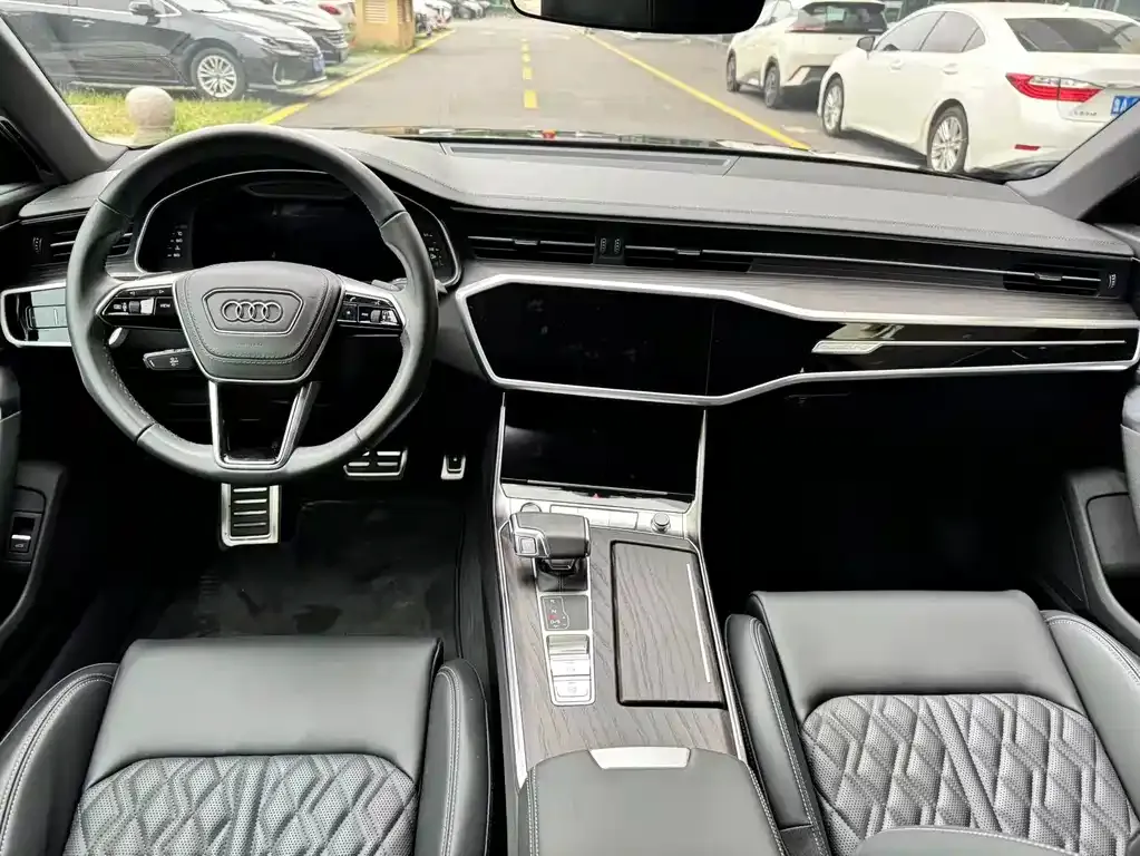 Audi A6L 2025 из CN, фото 8