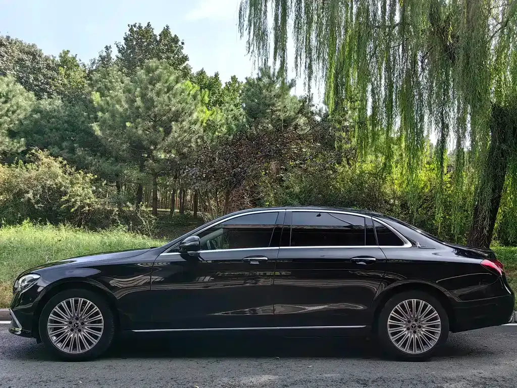 Mercedes-Benz E-Class 2023 из CN, фото 3