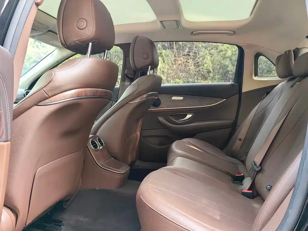 Mercedes-Benz E-Class 2023 из CN, фото 7