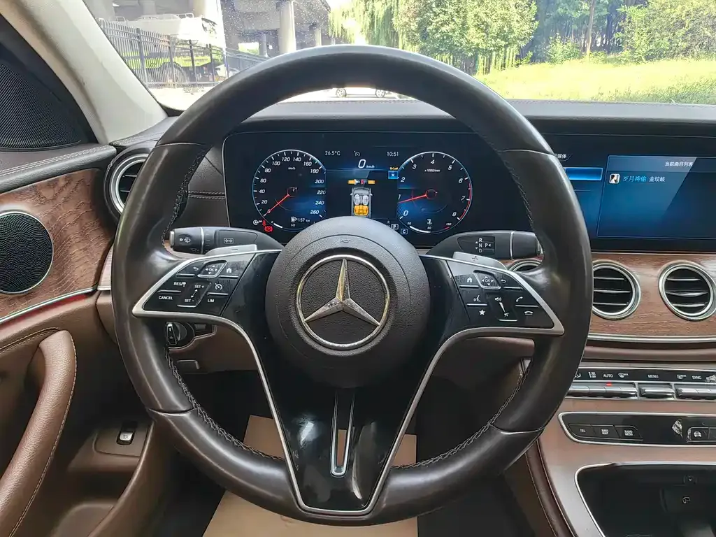 Mercedes-Benz E-Class 2023 из CN, фото 9