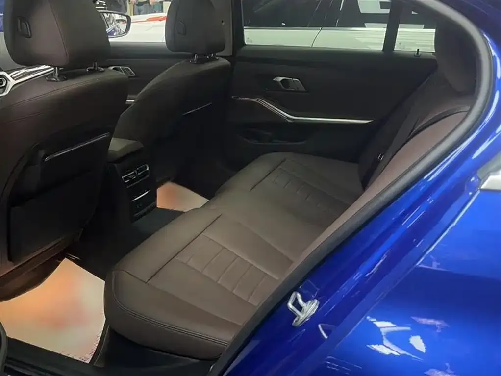 BMW 3 Series 2021 из CN, фото 10