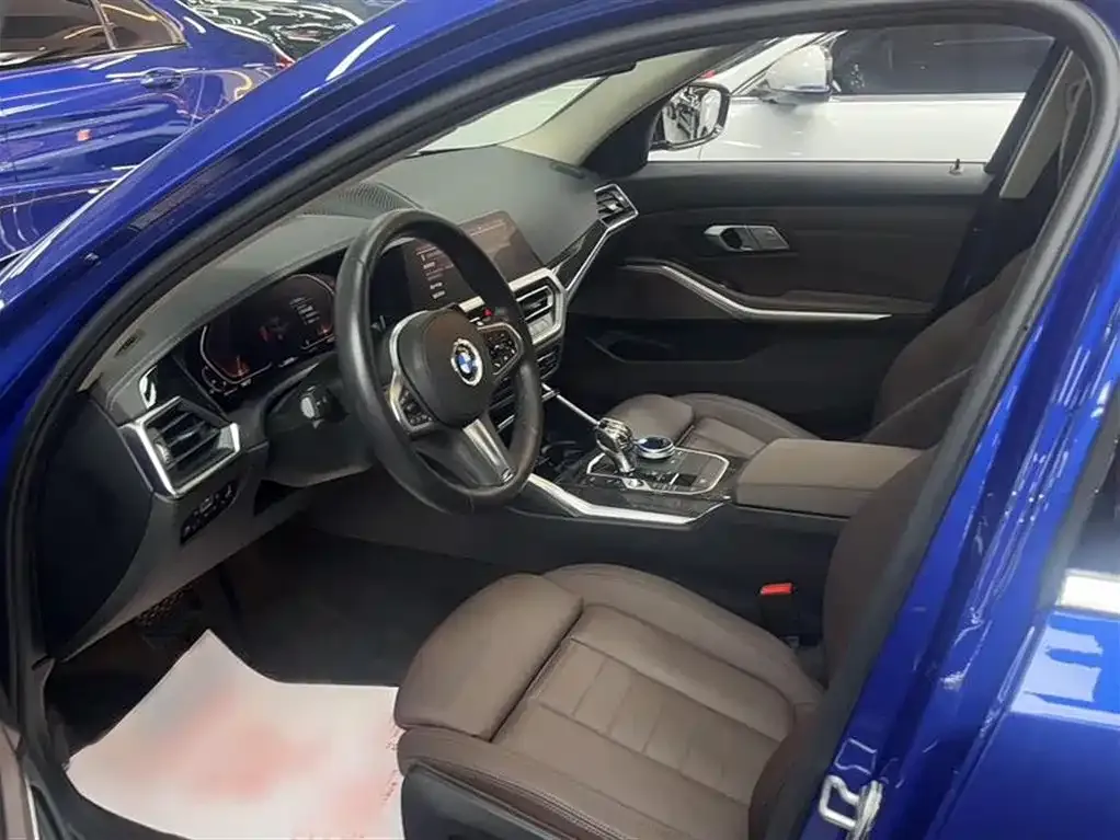 BMW 3 Series 2021 из CN, фото 9