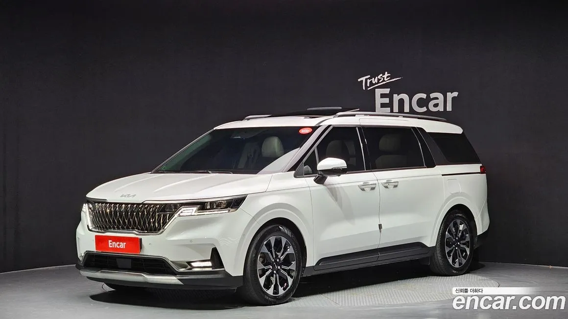 Kia Carnival — фото 1