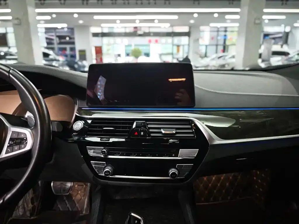 BMW 6 Series GT 2022 из CN, фото 9