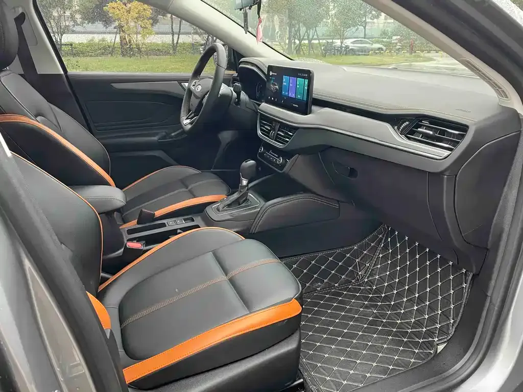 Ford Focus 2022 из CN, фото 4