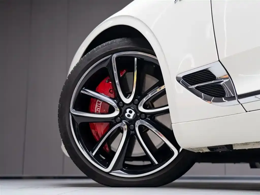 Bentley Continental 2022 из CN, фото 5