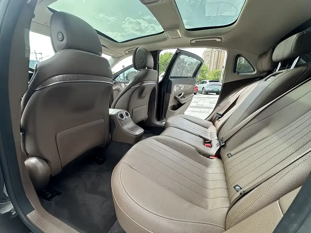 Mercedes-Benz E-Class 2022 из CN, фото 10