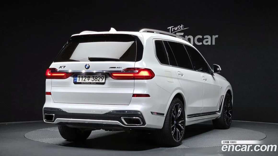 BMW X7 — фото 2