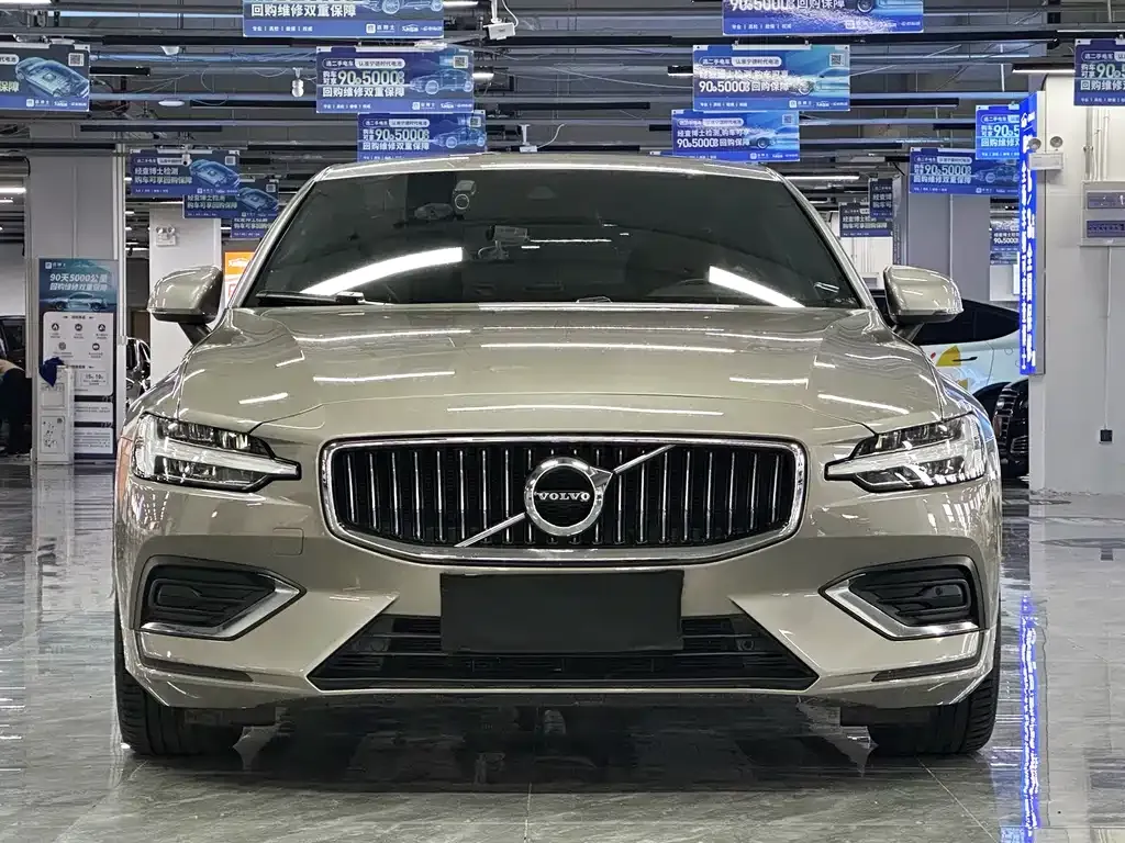 Volvo S60 — фото 6