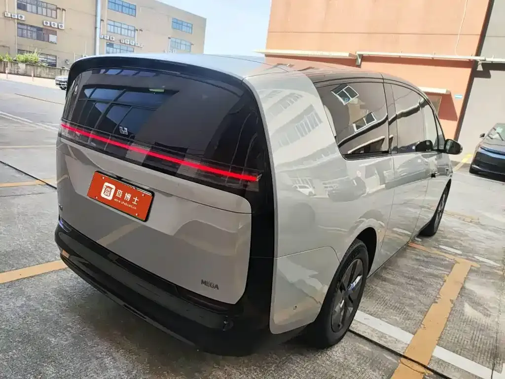 Li Auto MEGA 2024 из CN, фото 2