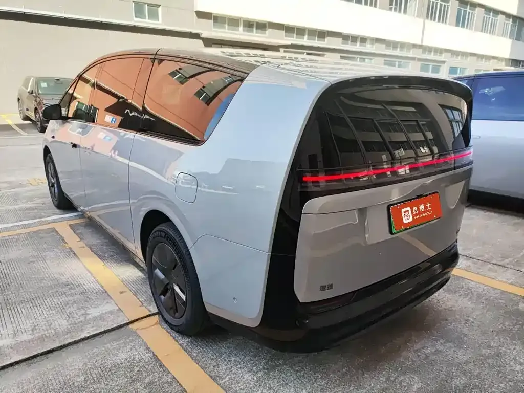 Li Auto MEGA 2024 из CN, фото 6