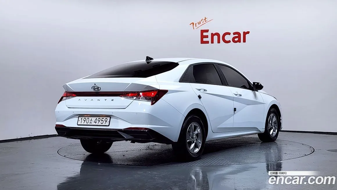 Hyundai AVANTE 2022 из KR, фото 2
