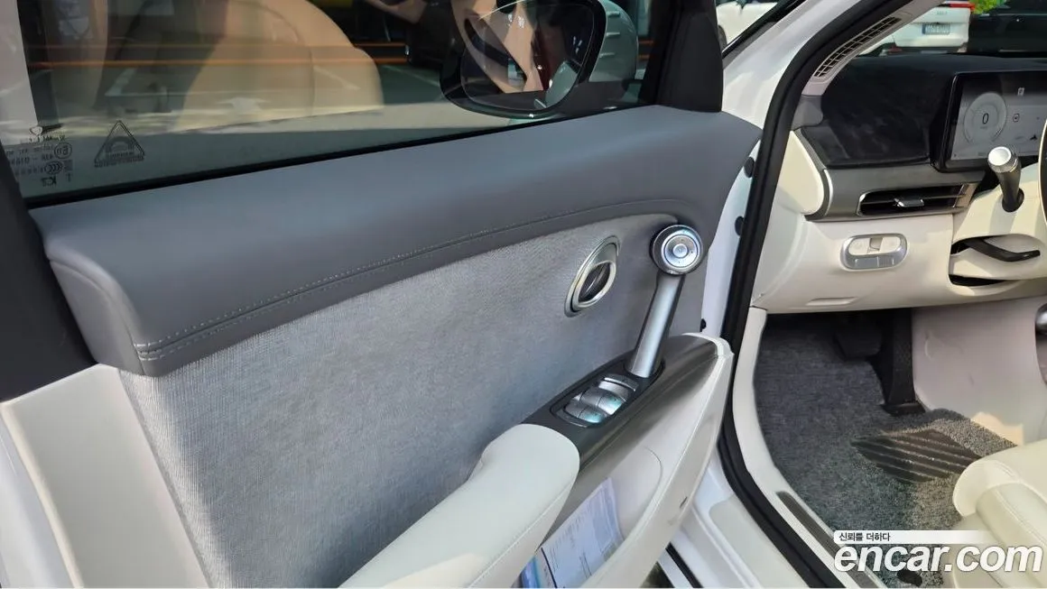 Genesis GV60 — фото 10