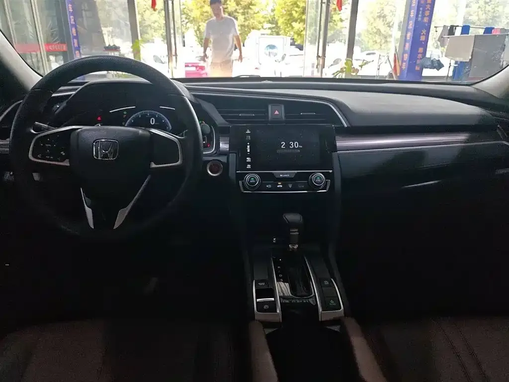 Honda Civic — фото 10