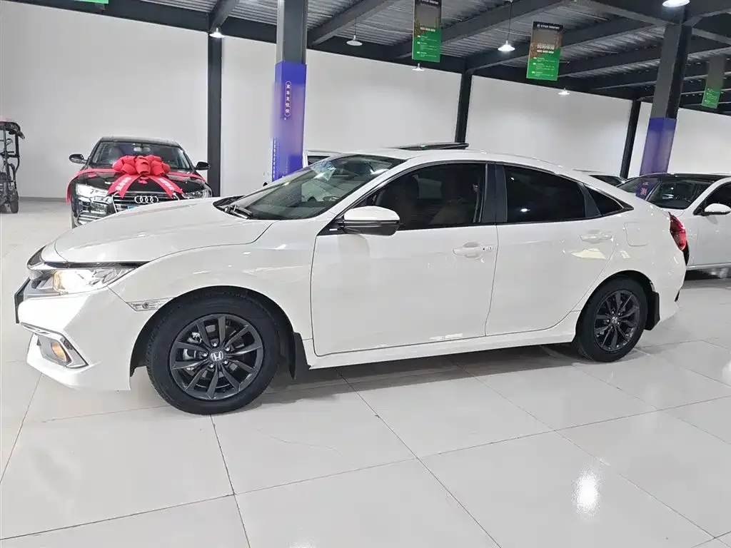 Honda Civic — фото 5