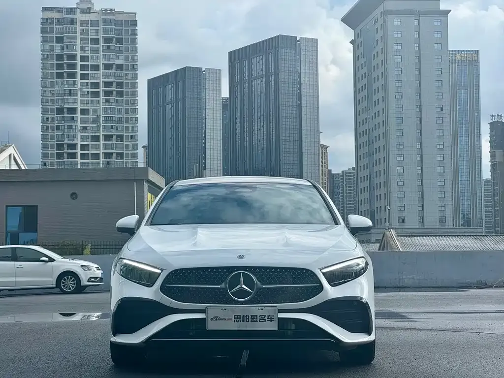 Mercedes-Benz A-Class 2024 из CN, фото 2