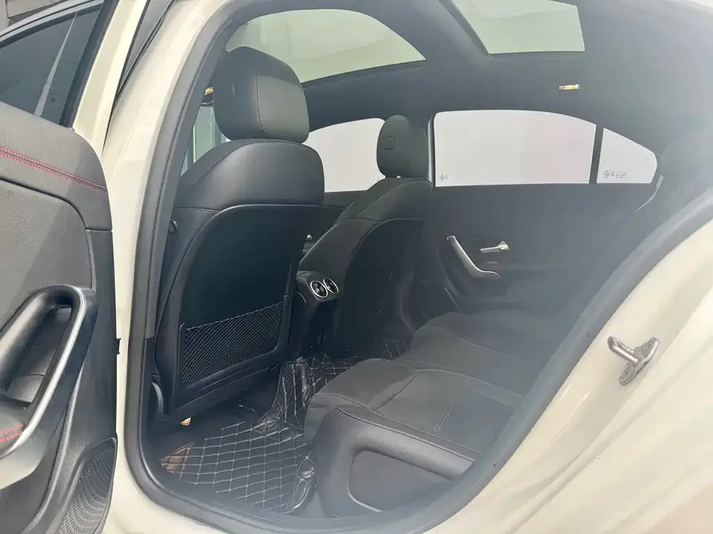 Mercedes-Benz A-Class 2024 из CN, фото 5