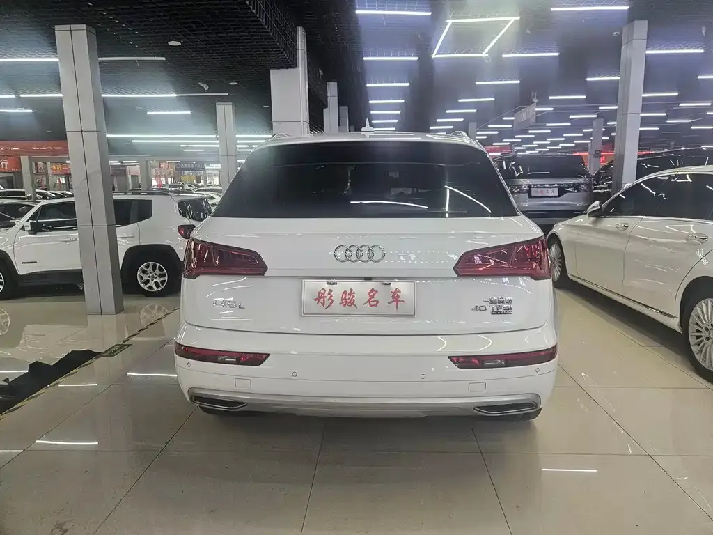 Audi Q5L 2021 из CN, фото 8