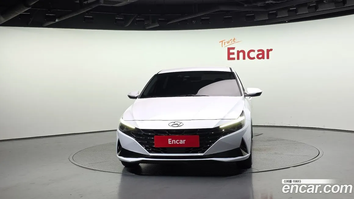 Hyundai AVANTE — фото 3