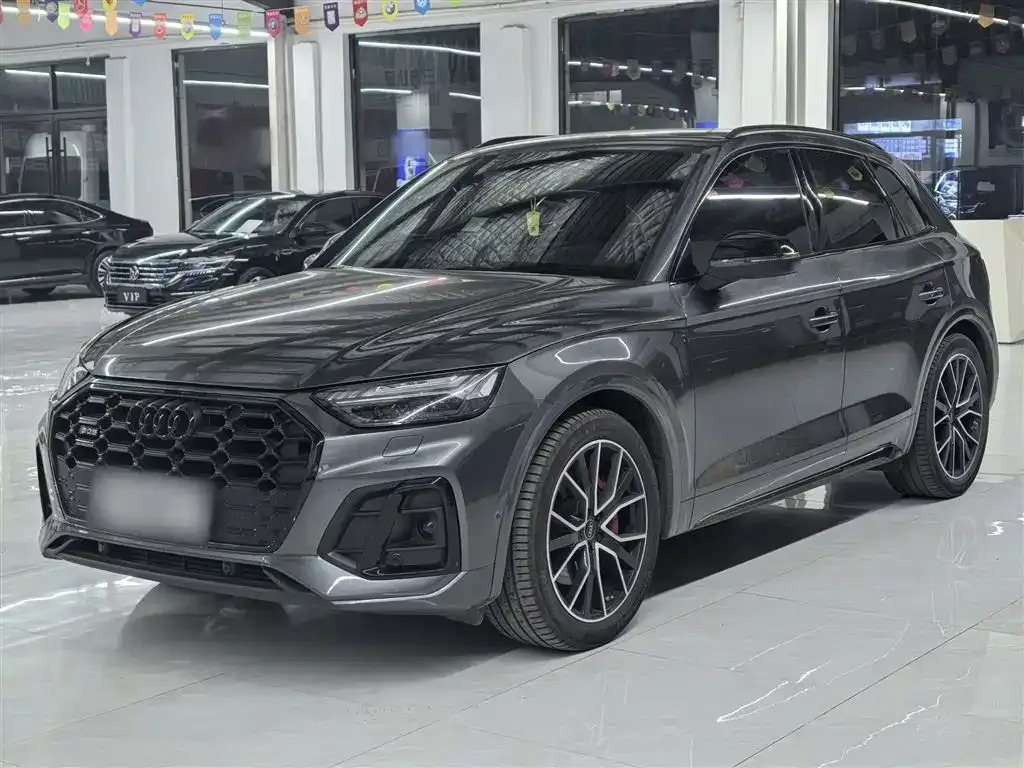 Audi SQ5 2022 из CN, фото 1