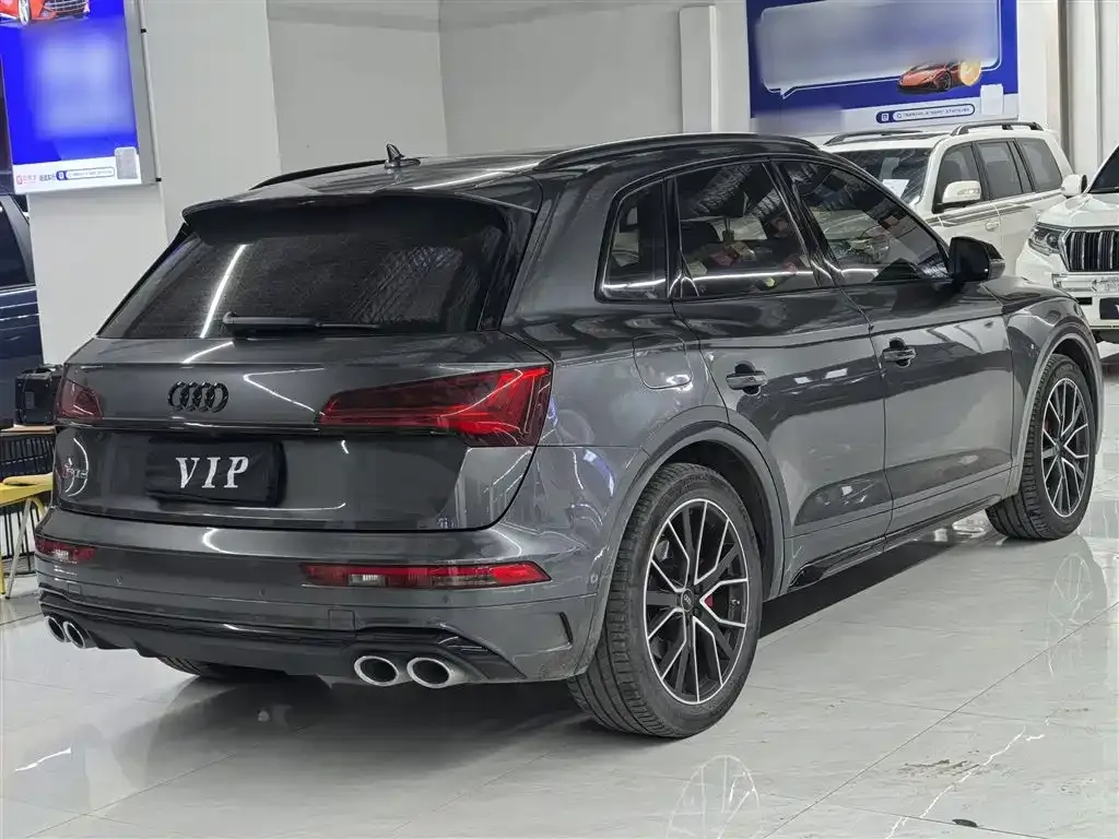 Audi SQ5 2022 из CN, фото 7