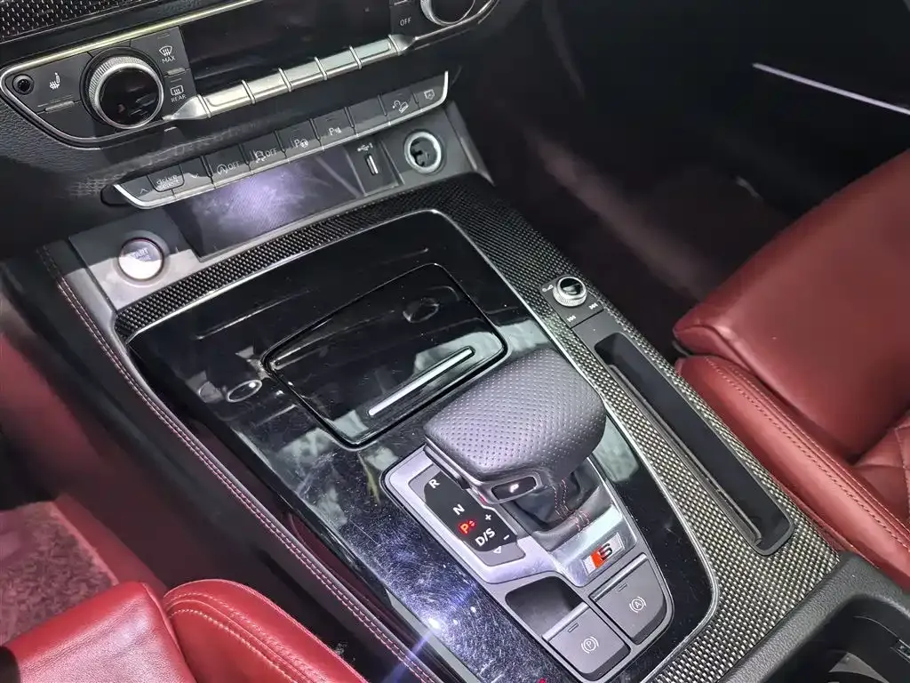 Audi SQ5 2022 из CN, фото 9
