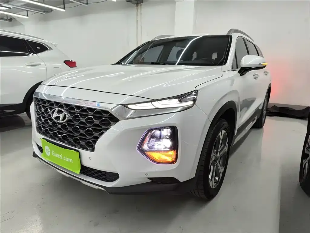 Hyundai Santa Fe 2021 из CN, фото 1