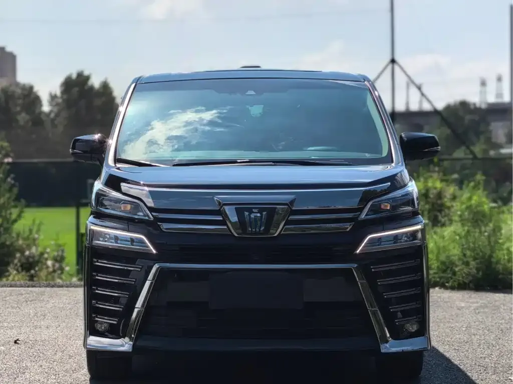 Toyota Vellfire 2022 из CN, фото 2
