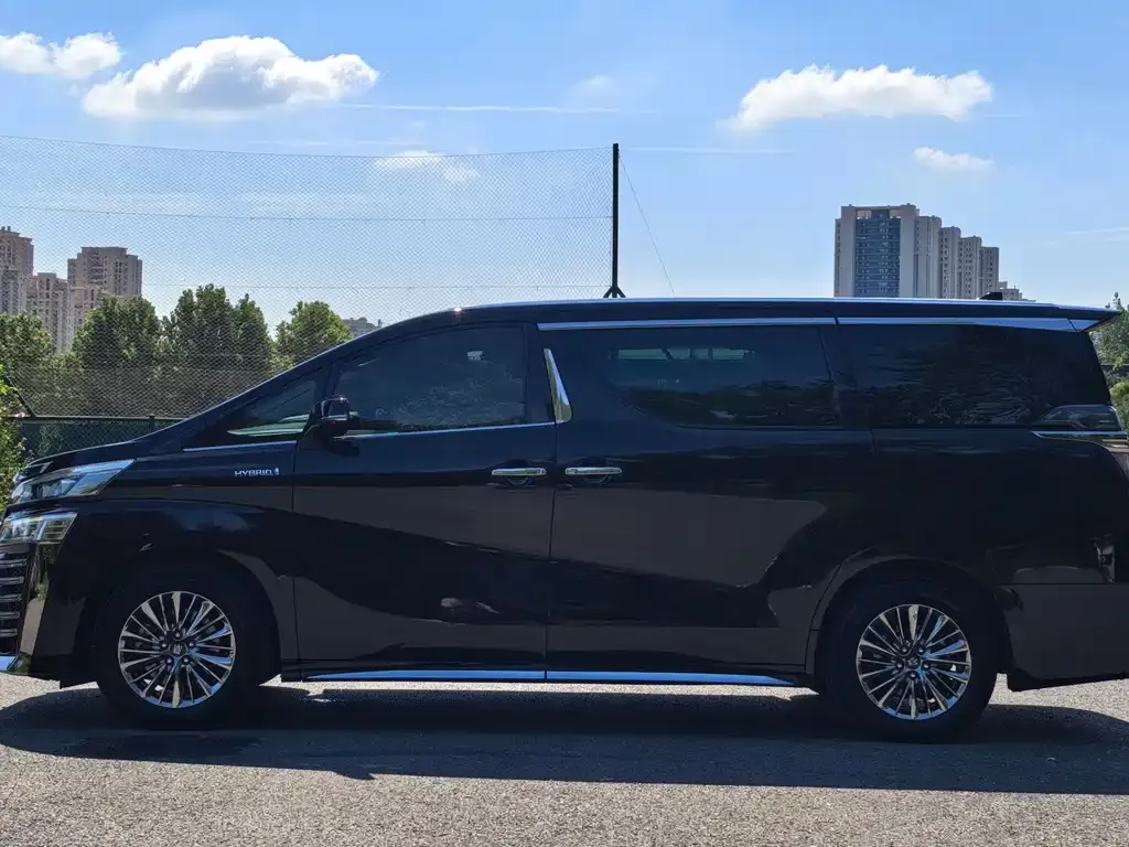 Toyota Vellfire 2022 из CN, фото 3