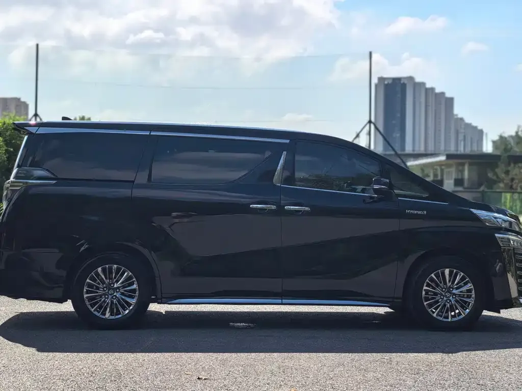 Toyota Vellfire 2022 из CN, фото 4