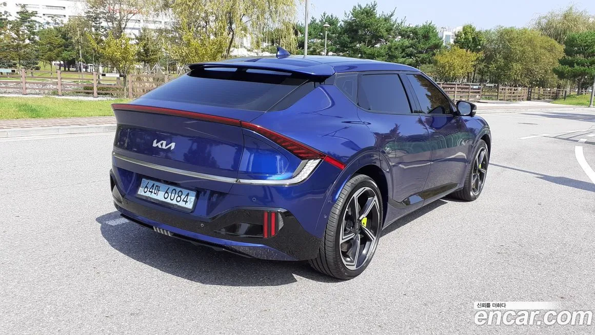 Kia EV6 2023 из KR, фото 2