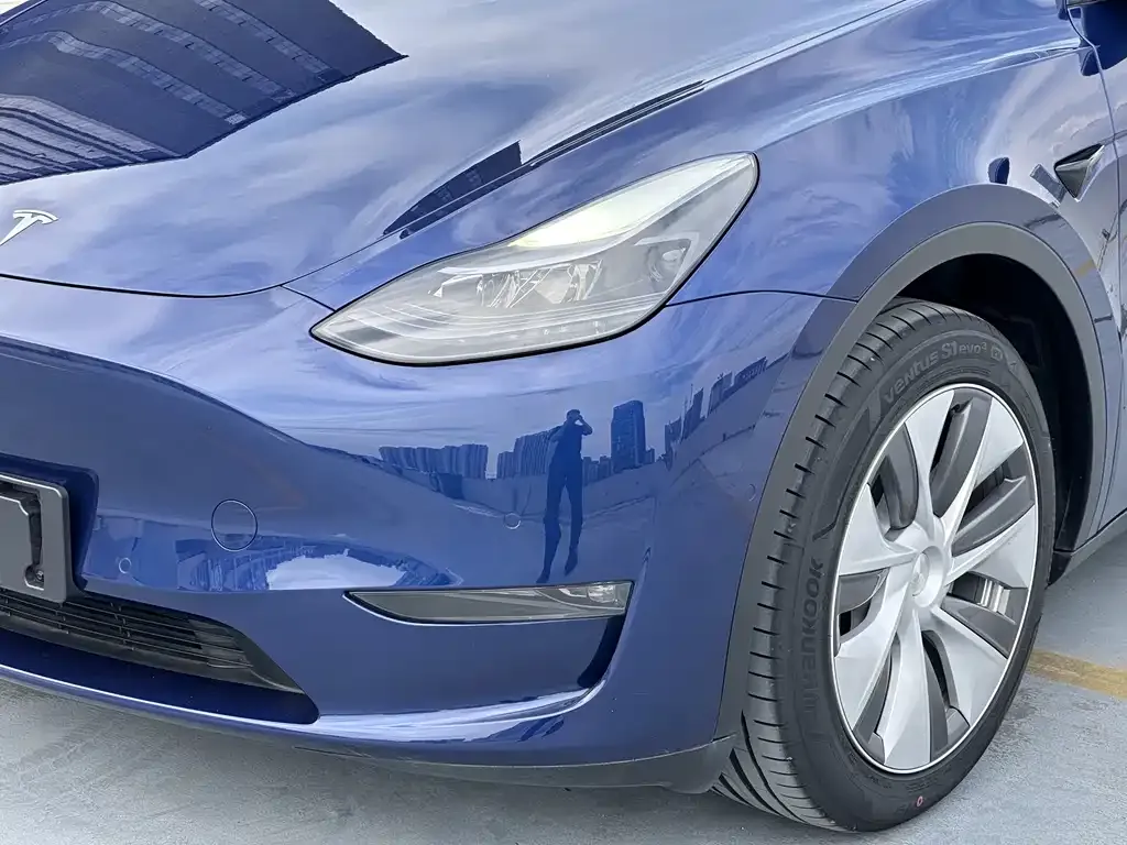 Tesla Model Y — фото 4