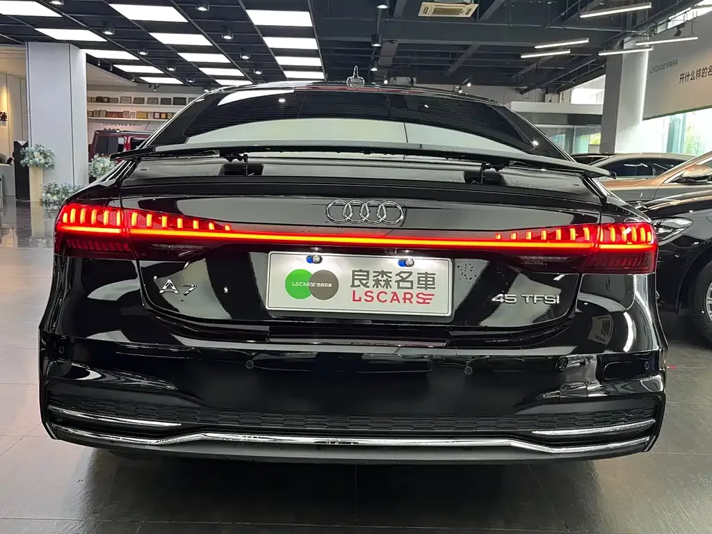 Audi A7 2024 из CN, фото 5