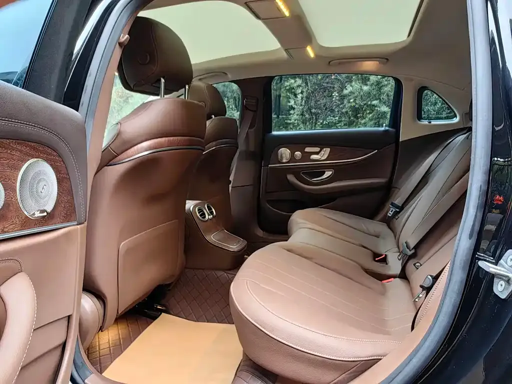 Mercedes-Benz E-Class 2023 из CN, фото 7