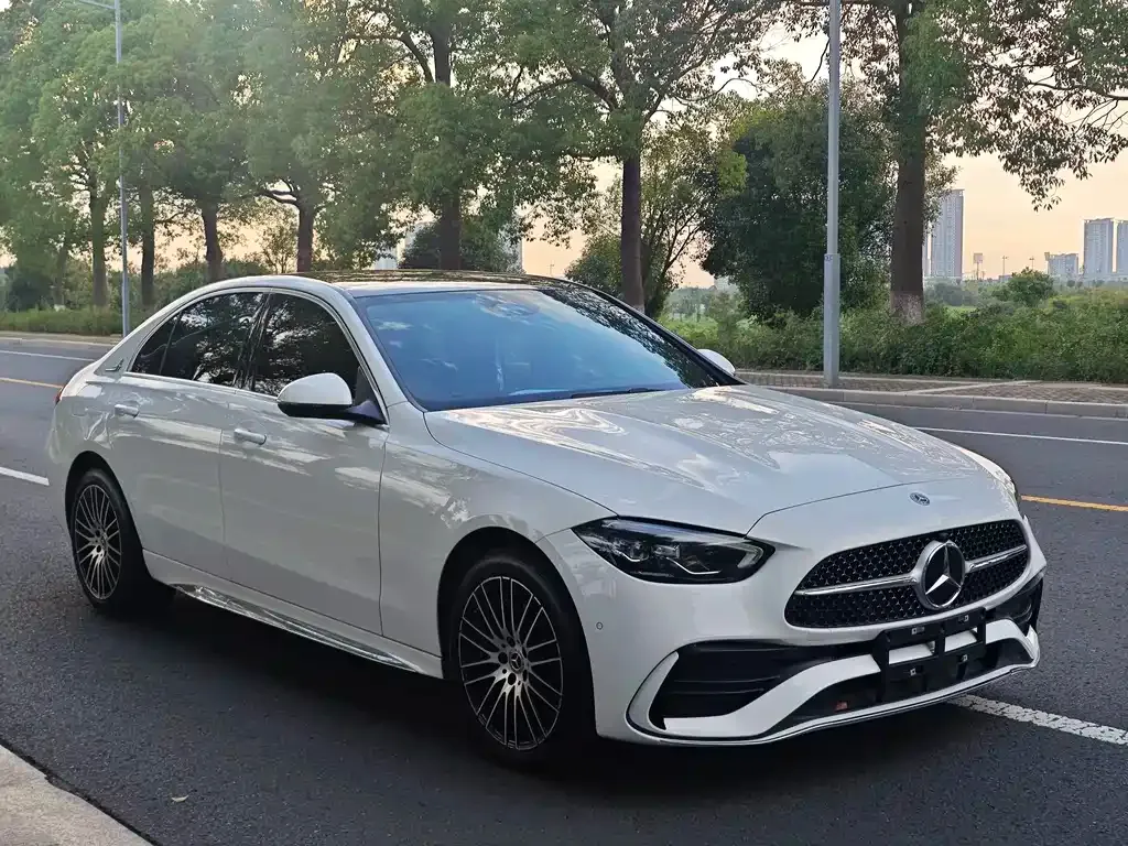 Mercedes-Benz C-Class — фото 1