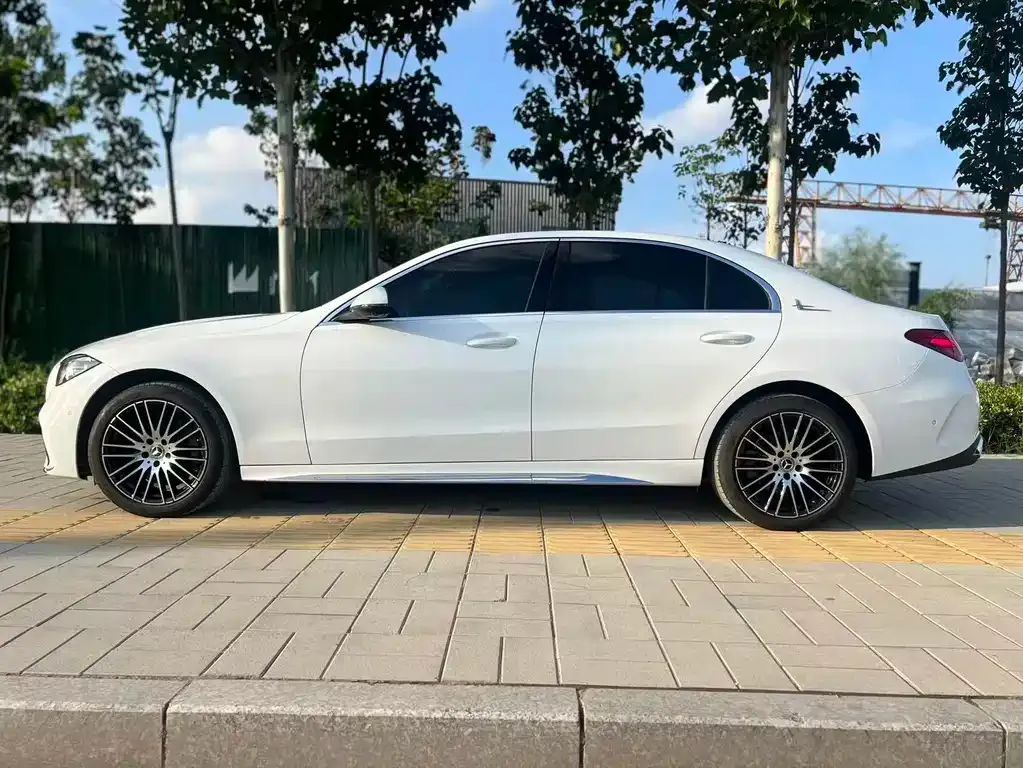 Mercedes-Benz C-Class — фото 10