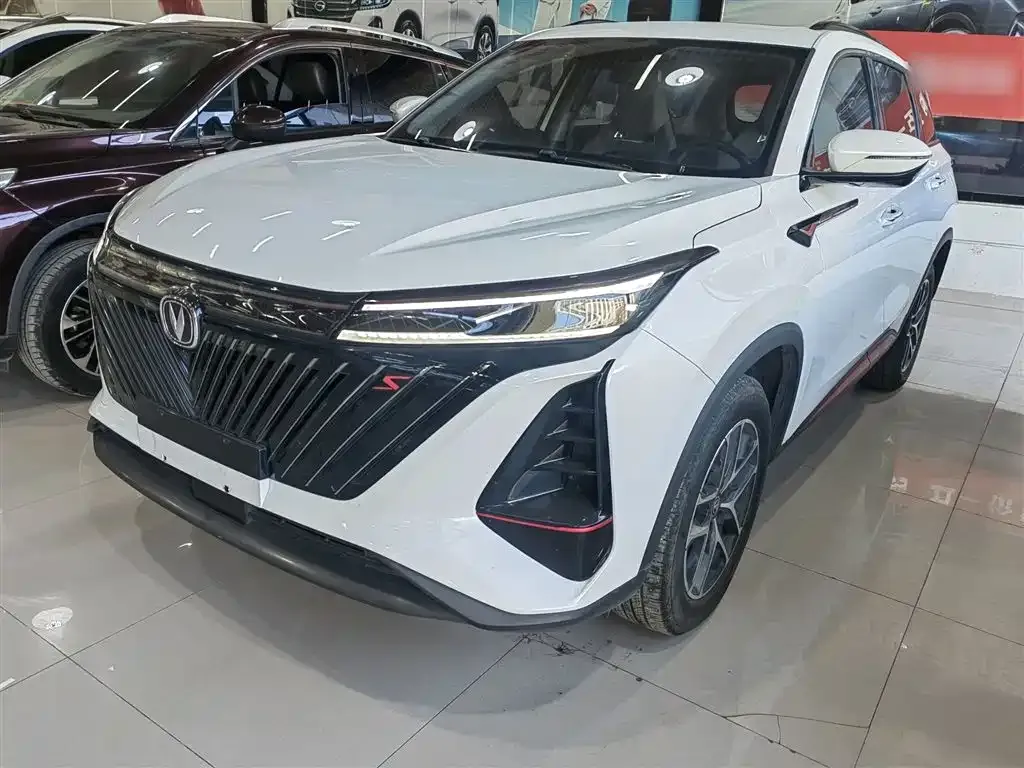 Changan CS75PLUS — фото 1