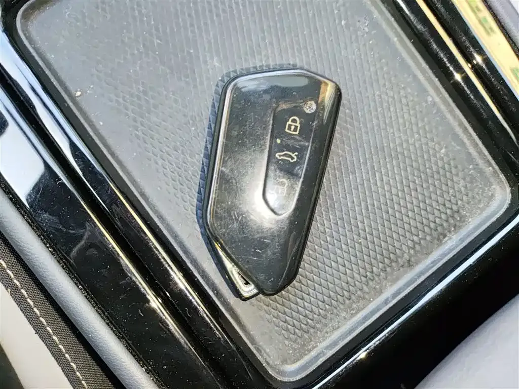 Volkswagen ID.4 Crozz — фото 9