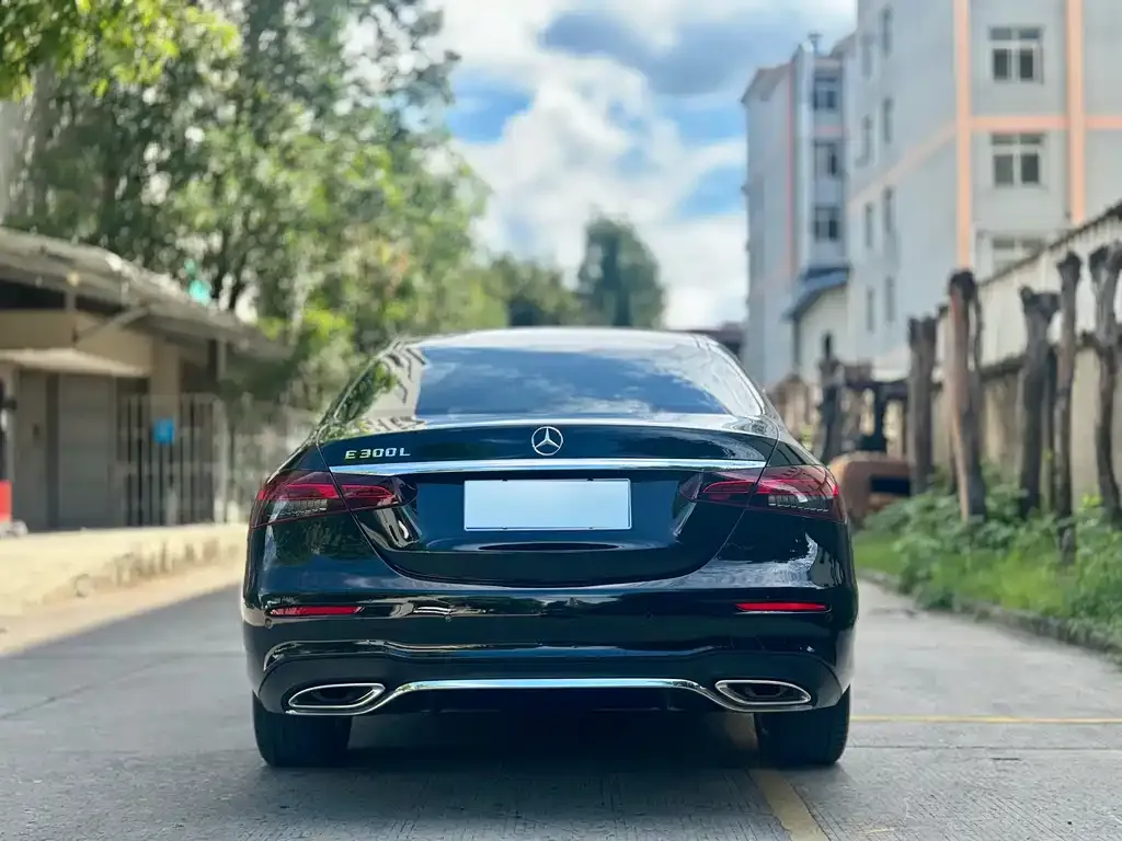 Mercedes-Benz E-Class 2022 из CN, фото 4