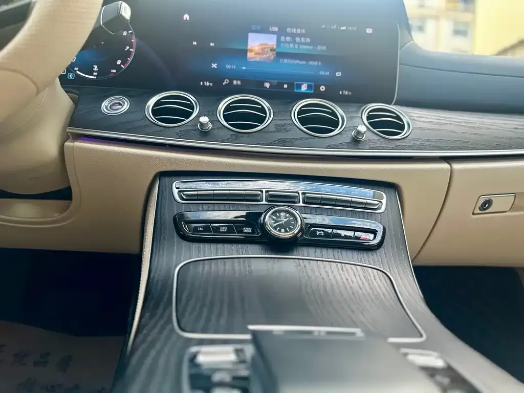 Mercedes-Benz E-Class 2022 из CN, фото 8
