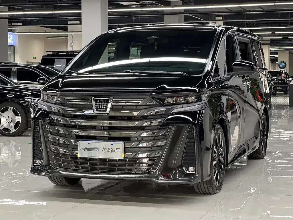 Toyota Vellfire 2024 из CN, фото 1