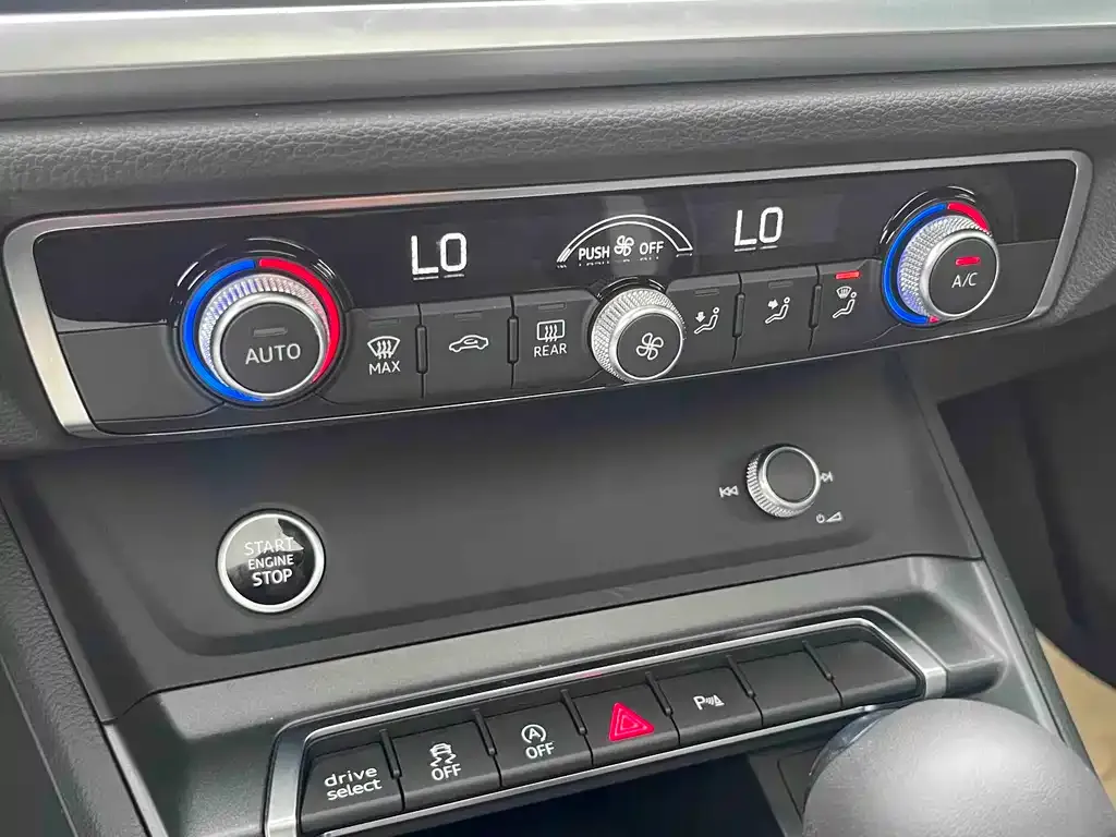 Audi Q3 Sportback — фото 10