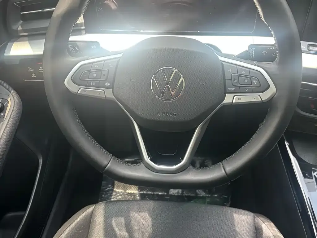 Volkswagen Lamando 2023 из CN, фото 8