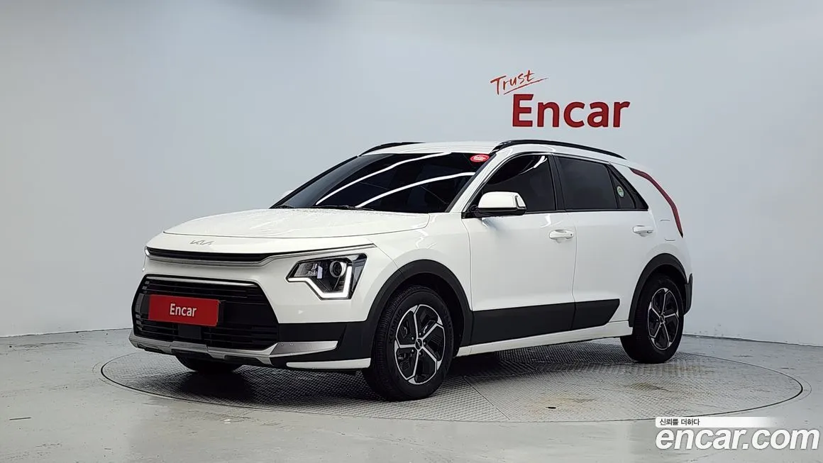Kia Niro — фото 1